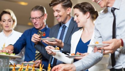 Zalety sal konferencyjnych blisko morza